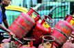 Govt allows LPG portability, to sell small cylinders at petrol pumps